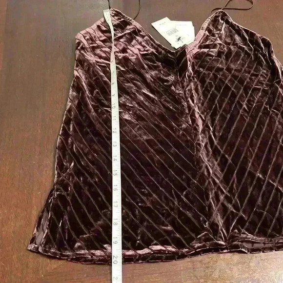 CAMI NYC
Olivia Silk Velvet Chevron Tank Top - Picture 6 of 8